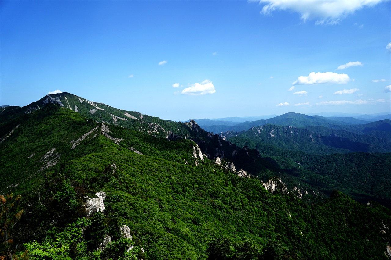  지나온 서북능선 풍경