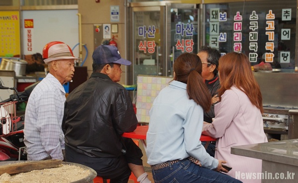 6.13 지방선거에서도 지난 대선과 크게 다르지 않은 결과가 나올 가능성은 높다. 불만은 있지만, 여전히 주민들은 오랫동안 지지해온 한국당이 익숙하다.