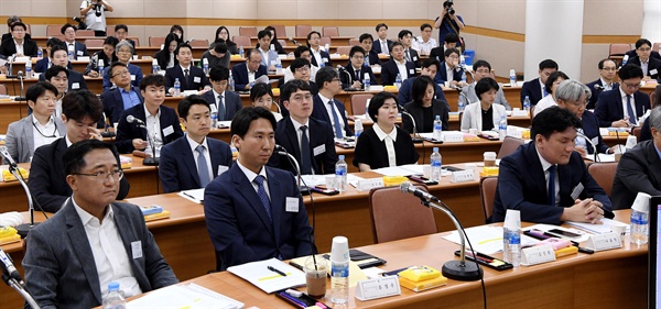 11일 경기 고양시 사법연수원에서 전국법관대표회의가 열리고 있다. 이번 전국법관대표회의에는 각급 법원 판사회의에서 선출된 법관 대표 110여명이 참석해 사법행정권 남용 의혹 사태에 대한 처리 방안을 논의한다. 2018.6.11 