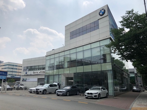 경기도 안양의 한 BMW 전시장.