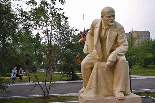 공원에서 만난 레닌 동상