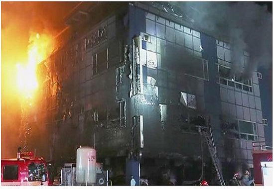 작년 12월 대형 화재참사가 일어난 제천시 하소동 스포츠센터 건물은 ‘드라이비트’ 마감재를 사용해 삽시간에 불길이 건물 전체로 번졌다.