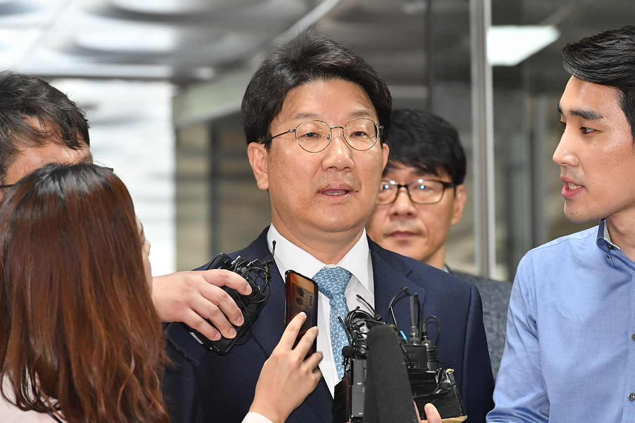 지난 7월 4일 강원랜드 채용 과정 부정 청탁 의혹 구속 전 피의자 심문에 출석한 권성동 의원. 