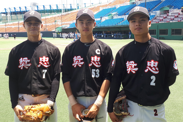  야구도 잘 하고 외모도 출중한 장충고 김병휘-이후석-박민석(사진 좌측부터) 트리오