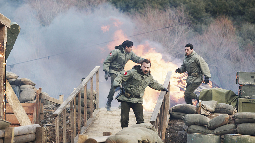  터키군 부대는 인민해방군의 급습을 받는다.