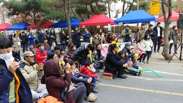 우수한 공연 컨텐츠를 개발하여 보급하고, 역량 있는 예술교육으로 연극 문화의 저변을 확대하는 일이 저희들의 책무라고 생각합니다.