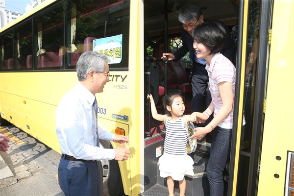 박종훈 경남도교육감은 7월 20일 유치원 통학버스 안전점검을 했다.