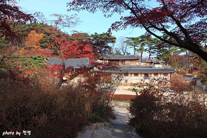 석파정은 예전의 모습과 달라졌지만 아취 있던 옛 풍경을 떠올리는 건 어렵지 않다.