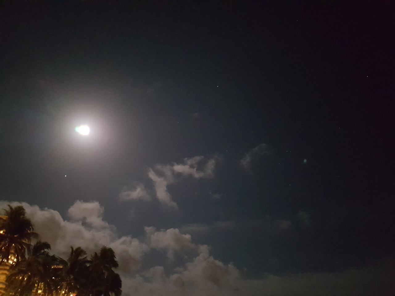 달과 별이 잘 보이던 하와이