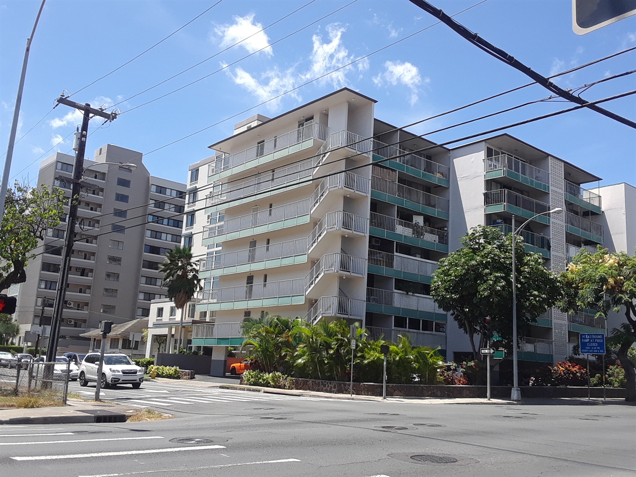 하와이 도심에 자리한 대형 주택가 모습. 월평균 3000달러 이상의 임대료를 지불해야 한다. 