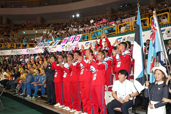 창원 온 북측 사격선수단 9월 1일 오후 창원실내체육관에서 열린 '2018 창원세계사격선수권대회' 개막식. 북측선수단.