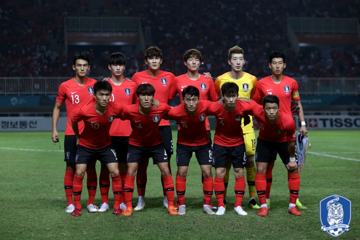 한국 AG 대표팀 한국 AG 대표팀이 숙적 일본을 물리치고 2회 연속 금메달을 획득했다.