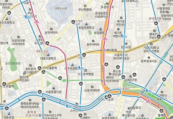 서울시가 4일 네이버랩스와 손잡고 ‘교통약자·따릉이 길찾기 서비스’를 개발한다고 밝혔다. 사진은 자전거 도로 위치가 표시된 네이버 지도의 모습.