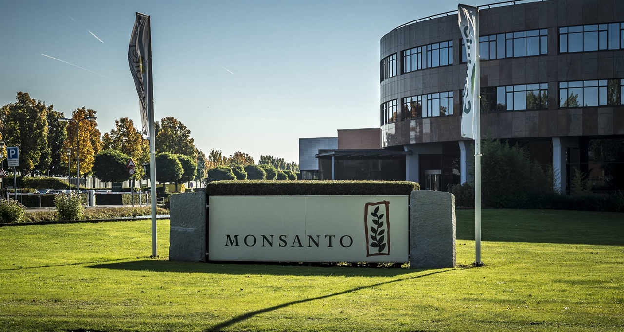 한 조사에 따르면, 몬샌토 주주의 92%가 GMO 라벨링에 반대한다고 한다. 자신이 하는 일을 떳떳하게 공개하지도 못하는 기업은 왜 존재할까?