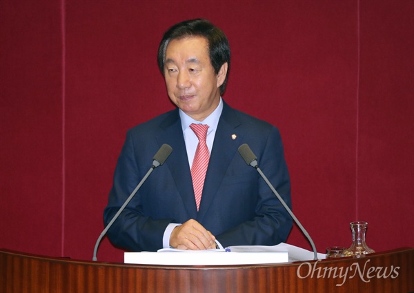 김성태 자유한국당 원내대표가 5일 오전 서울 여의도 국회 본회의장에서 교섭단체 대표연설을 하고 있다.