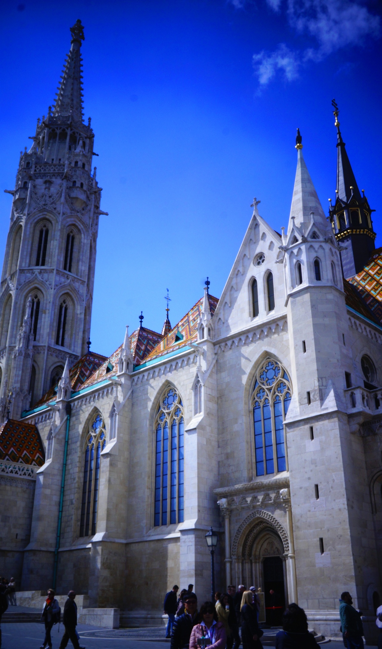 헝가리의 세종대왕이라 불린 마차시 왕의 이름을 본뜬 성당