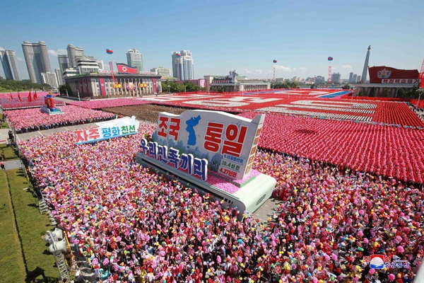 북한 정권수립 70주년 열병식 북한이 정권수립 70주년(9·9절)을 맞아 지난 9일 평양 김일성광장에서 열병식을 진행했다고 조선중앙통신이 10일 보도했다. 2018.9.10 [국내에서만 사용가능. 재배포 금지. For Use Only in the Republic of Korea. No Redistribution]