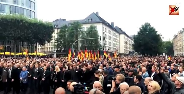 2018년 8월 말, 동독지역의 반난민 시위 장면.