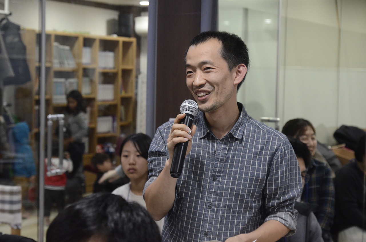 박규준씨(40세)는 진실에 연관된 사람들이 억울하지 않도록 노력한다고 했다.