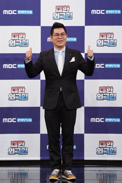  <대한외국인>의 MC 김용만 