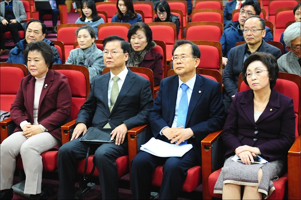 국회 상영회에는 상영회를 주최한 천정배 의원을 비롯해 민주평화당 정동영, 윤영일, 장정숙 의원 등 국회 관계자 50여 명이 참석했다.