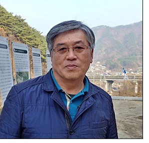 대담하는 노순경 지사 외손자 김영준 선생.