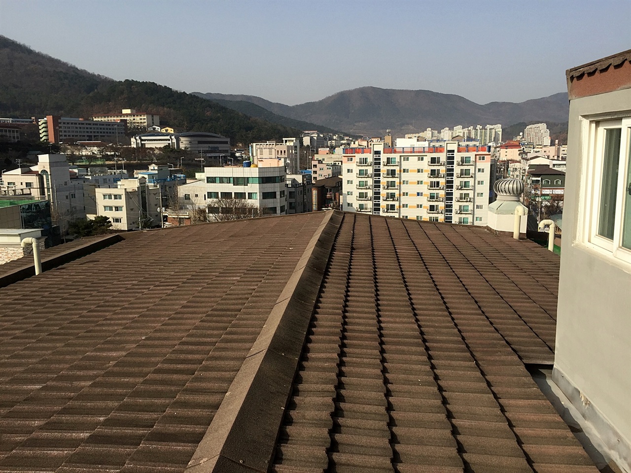 우리나라 아파트 옥상 지붕 모습