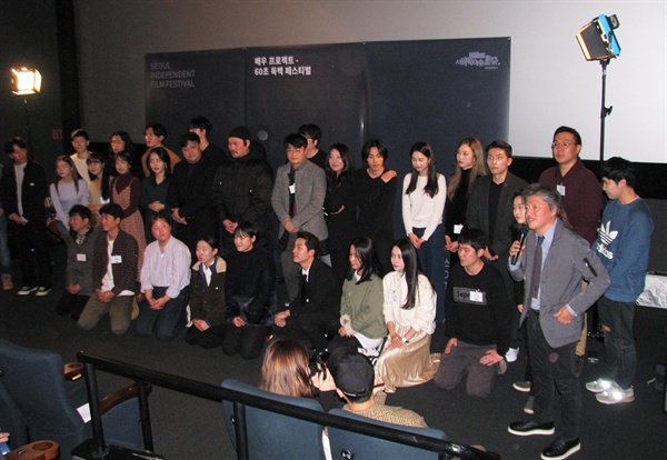  3일 저녁 서울 CGV압구정에서 열린 서울독립영화제 '배우 프로젝트 : 60초 독백 페스티벌’에 참가한 27명의 배우와 심사위원들