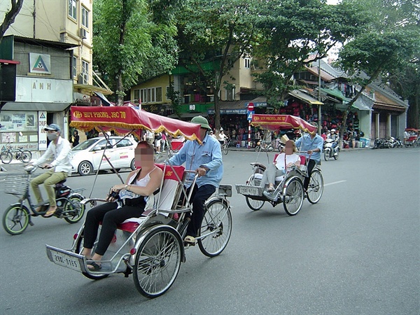 베트남 3대 명물인 씨클로 모습