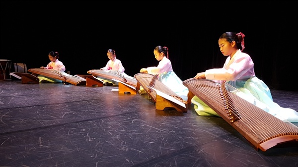 20일 늦은 오후 서산시민회관에서 서산시 어린이 국악합창단의 두 번째 정기공연 ‘별 따라 소풍 가는 길’이 열렸다. 