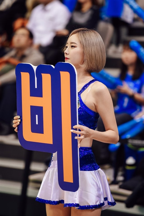  서현숙은 치어리더 데뷔 전 스포츠 댄스를 전공하였다.