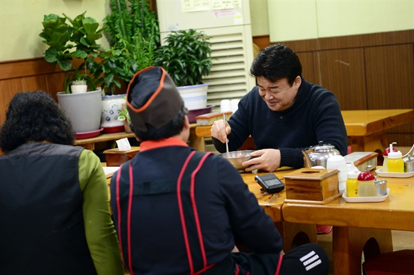  SBS <백종원의 골목식당> 현장 녹화 사진.