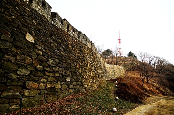 남산 성곽길