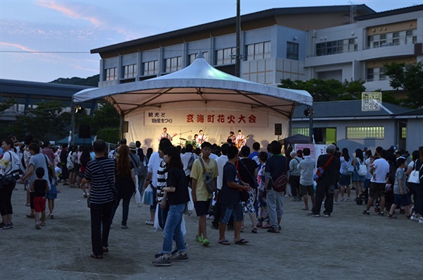 겐카이정 불꽃대회 모습