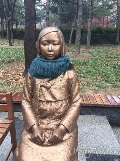 대구시 중구 공평동 2.28기념공원에 세워진 대구 평화의 소녀상이 일부 못된 시민들로 인해 몸살을 앓고 있다.