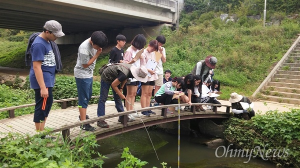 고양시(시장 이재준)는 수(水)처리 전문 기업인 TSKwater와 협력해 시민들과 환경단체를 대상으로 매우러 넷째주 목요일에 수질오염물질 측정·분석 실무교육을 실시한다.