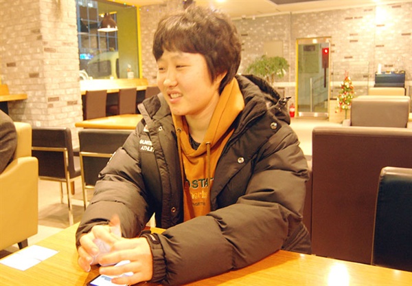 문화행사를 기획한 김민주씨를 서귀포시내 한 커피숍에서 만났다.