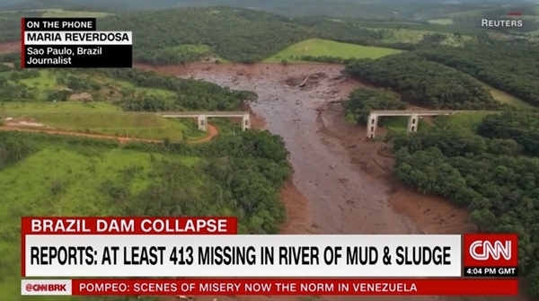 브라질 남동부 미나스 제라이스주 에서 발생한 댐 붕괴 사고를 보도하는 CNN 뉴스 갈무리.