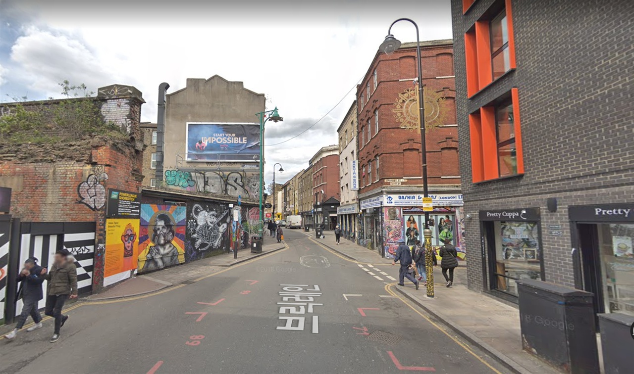 옛 도심 재생 사업의 성공적 사례인 런던의 이스트엔드의 거리 