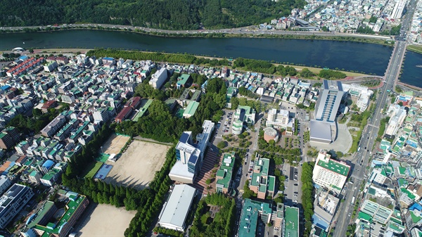  경남과학기술대학교 진주 찰암캠퍼스.