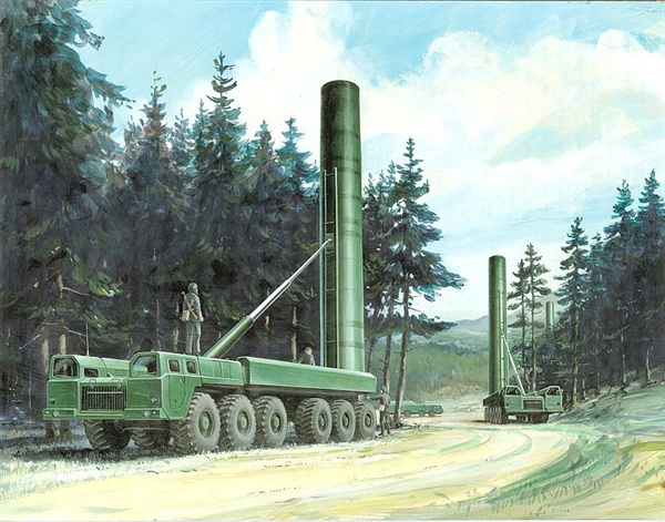소련제 중거리 탄도미사일인 SS-20의 발사대. 