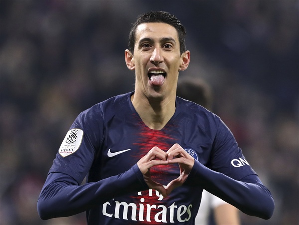  지난 3일 프랑스 리옹의 그루파마 스타디움에서 열린 올림피크 리옹과 파리 생제르맹의 2018-2019 프랑스 리그앙 경기에서 생제르맹 디 마리아가 선제골을 넣은 뒤 자축하고 있다.