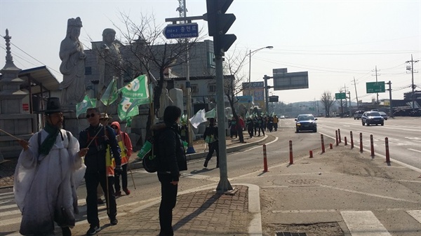 탈핵 순례길에 나선 367구간 순례단원들 2월 24일로 367일 간 6660.5km의 탈핵 순례길을 이어갔다.