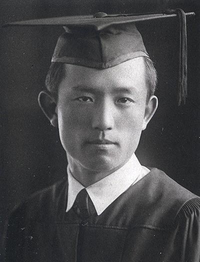  1941년 연희전문학교 졸업 당시의 윤동주.