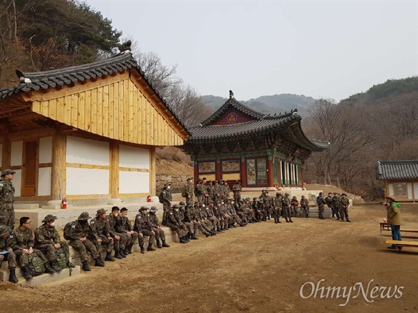 고양시내 소재 권율사단의 이신의(李愼儀) 연대는 지난 5일 일제 강점기에 항일 무장투쟁을 전개한 북한산성 일대를 현장 답사했다.
