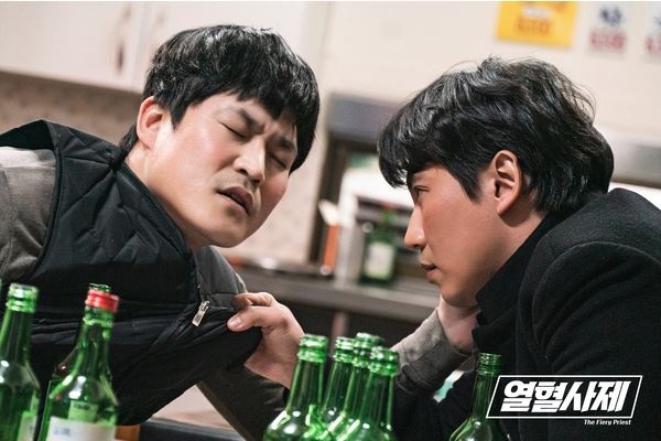  SBS 금토드라마 <열혈사제>의 한 장면. 