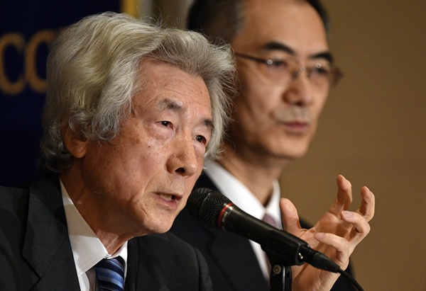 2018년 3월 7일 고이즈미 일본 전 총리가 외국특파원협회 기자회견에서 '원전 제로'를 촉구하고 있다. 