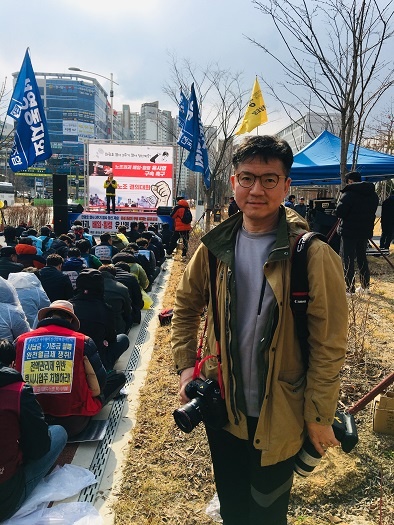 15일 유성기업 집회현장을 찾은 지유석 기자 