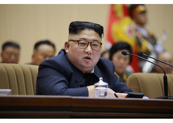 김정은 위원장이 제5차 중대장·중대원정치지도원 대회를 주재했다.