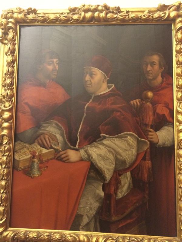   가운데 인물이 레오 10세(조반니 데 메디치) 교황이다. 라파엘로의 작품, 우피치 미술관.